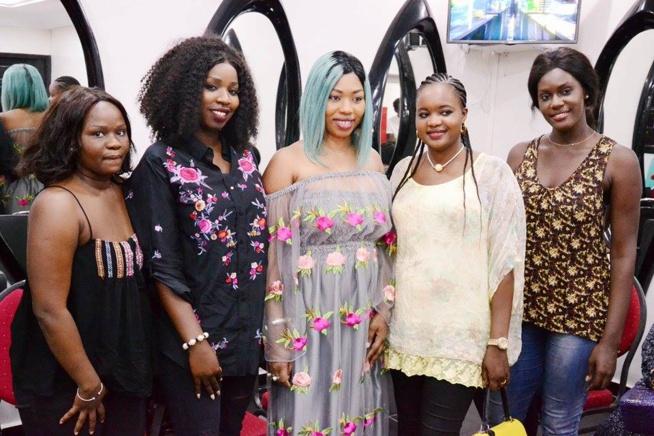 Admirez les belles dames avec Taco Afro Coiffure qui atterrit à Ouest Foire de Dakar