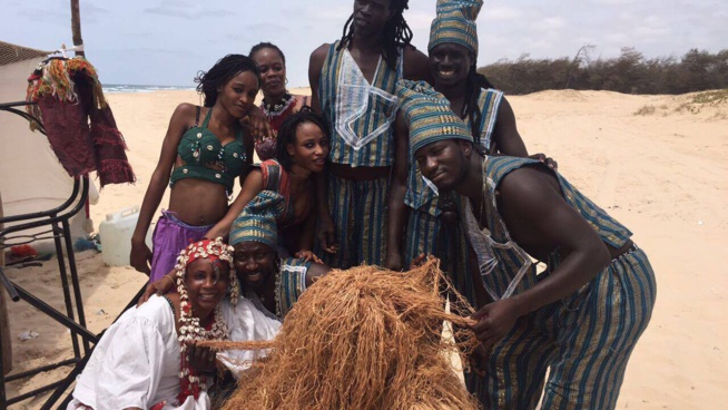 Aminata Gueye renne des Ballets D'Afrique Noire de Feu Mamadou Mansour Aminata Gueye renne des Ballets D'Afrique Noire de Feu Mamadou Mansour
