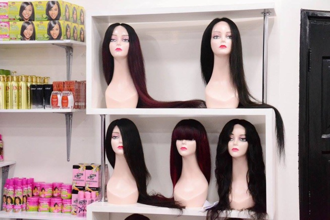 TACO AFFRO COIFFURE ouvre ses portes désormais à Dakar: Vente de cheveux naturel Brésiliene, Péruvienne, Malaisienne en Gros et Détail. Regardez