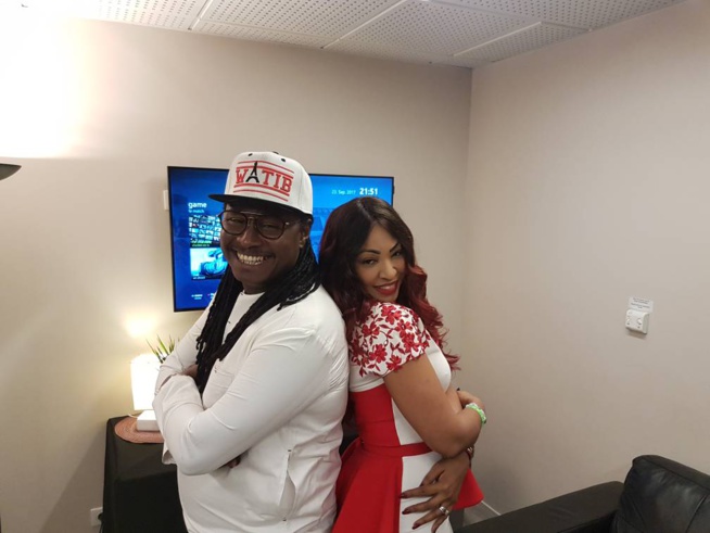 Nuit du Mali, la reine du "djolof band" Viviane en guest star à Berçy. Nuit du Mali, la reine du "djolof band" Viviane en guest star à Berçy.