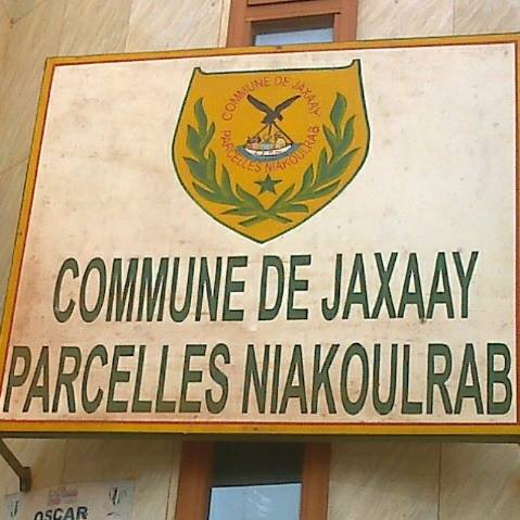 Commune de Jaxaay: Le maire fait arrêter deux conseillers municipaux, accusés d'escroquerie Commune de Jaxaay: Le maire fait arrêter deux conseillers municipaux, accusés d'escroquerie