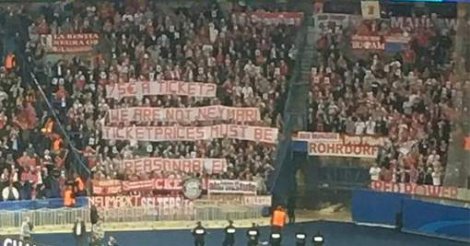 Le coup de gueule des supporteurs du Bayern au Parc des Princes Le coup de gueule des supporteurs du Bayern au Parc des Princes