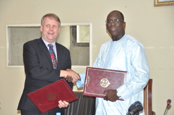 Le ministre de la Santé Abdoulaye Diouf Sarr salue l’arrivée prochaine à Dakar, du plus grand bateau-hôpital Le ministre de la Santé Abdoulaye Diouf Sarr salue l’arrivée prochaine à Dakar, du plus grand bateau-hôpital