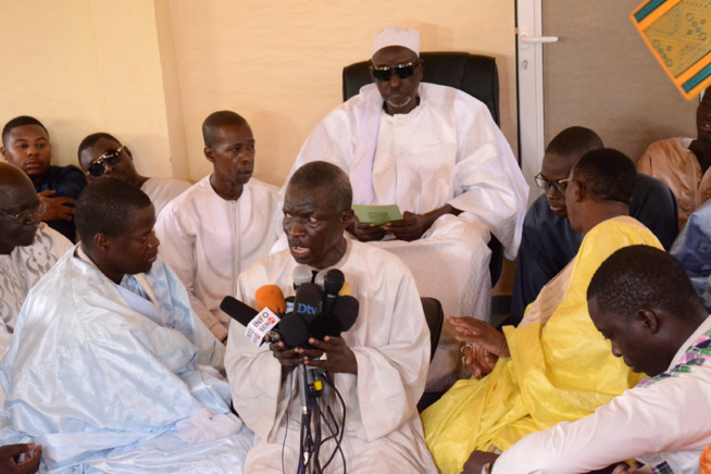 Appel de Khelcom à Khabane : Serigne Cheikh Saliou Mbacké renouvelle sa confiance à son Dieuwrine Cheikh Amar Appel de Khelcom à Khabane : Serigne Cheikh Saliou Mbacké renouvelle sa confiance à son Dieuwrine Cheikh Amar