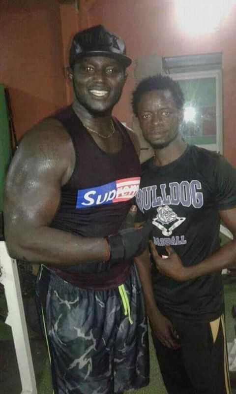 UNE NOUVELLE PHOTO DE BALLA GAYE 2 AVEC LES MUSCLES SAILLANTS UNE NOUVELLE PHOTO DE BALLA GAYE 2 AVEC LES MUSCLES SAILLANTS