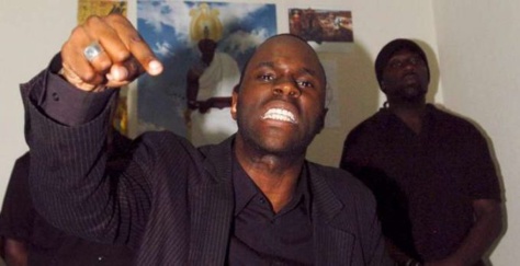 Kémi Séba taille Mame Mbaye Niang : « «Dans son analphabétisme politique, il a fait encore plus fort que la mythomanie. » Kémi Séba taille Mame Mbaye Niang : « «Dans son analphabétisme politique, il a fait encore plus fort que la mythomanie. »