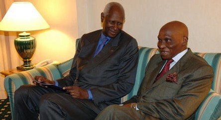 Financement occulte des partis : Abdou Diouf arrosait Me Wade par l’intermédiaire de Tanor Dieng Financement occulte des partis : Abdou Diouf arrosait Me Wade par l’intermédiaire de Tanor Dieng