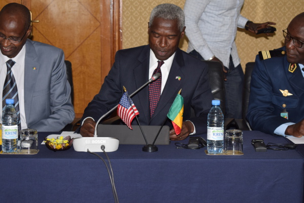 Lutte contre le terrorisme : 550 millions FCfa dans la formation et en matériel pour aider le Sénégal dans la sécurisation des frontières et des villes selon SEM l'ambassadeur des USA au Sénégal Lutte contre le terrorisme : 550 millions FCfa dans la formation et en matériel pour aider le Sénégal dans la sécurisation des frontières et des villes selon SEM l'ambassadeur des USA au Sénégal
