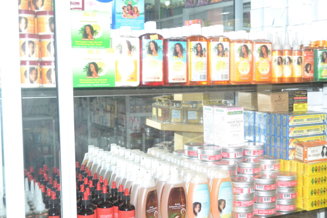 L'ESPRIT COSMETIQUE vous ouvre les portes de son institut de beauté: Une beauté silhouette à Dieppeul en face clinique Raby. L'ESPRIT COSMETIQUE vous ouvre les portes de son institut de beauté: Une beauté silhouette à Dieppeul en face clinique Raby.