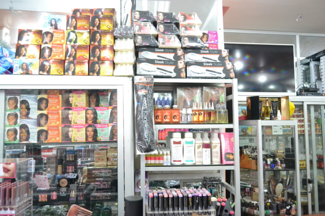 L'ESPRIT COSMETIQUE vous ouvre les portes de son institut de beauté: Une beauté silhouette à Dieppeul en face clinique Raby. L'ESPRIT COSMETIQUE vous ouvre les portes de son institut de beauté: Une beauté silhouette à Dieppeul en face clinique Raby.