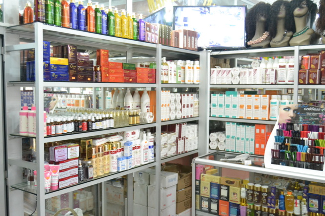 L'ESPRIT COSMETIQUE vous ouvre les portes de son institut de beauté: Une beauté silhouette à Dieppeul en face clinique Raby.
