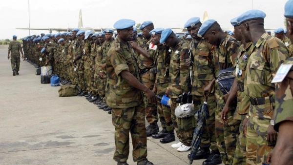 Remise de drapeau au Detsen 6/Mali : 485 Jambars dans le bourbier malien Remise de drapeau au Detsen 6/Mali : 485 Jambars dans le bourbier malien