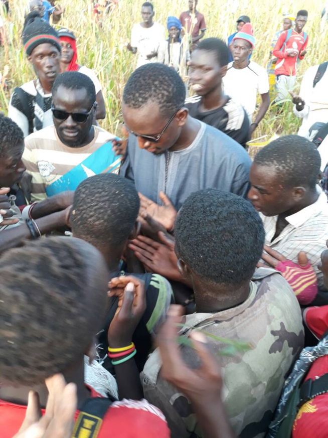 Serigne Abo, fils de Serigne Cheikh Saliou dans ses oeuvres à Khelcome. Serigne Abo, fils de Serigne Cheikh Saliou dans ses oeuvres à Khelcome.