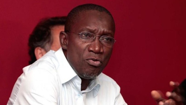 Me Amadou Sall prévient Macky Sall sur une éventuelle invalidation de la candidature de Karim Wade Me Amadou Sall prévient Macky Sall sur une éventuelle invalidation de la candidature de Karim Wade