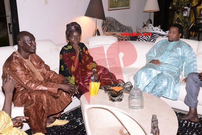 Le PDG de D- MEDIAS, Bougane Guéye présente ses condoléances à la diva Coumba Gawlo.