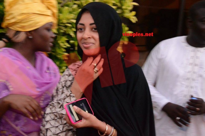 Sokhna Aidara Seck chez Coumba Gawlo pour présenter ses condoléances.