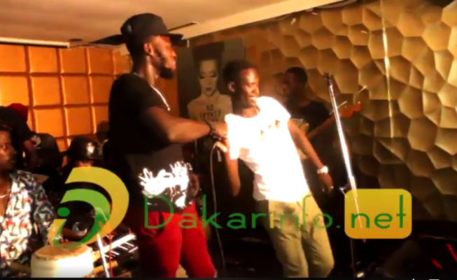 Dakar Night Show: Momo Dieng se donne à la danse « Ngoudangue Ngoudangue »