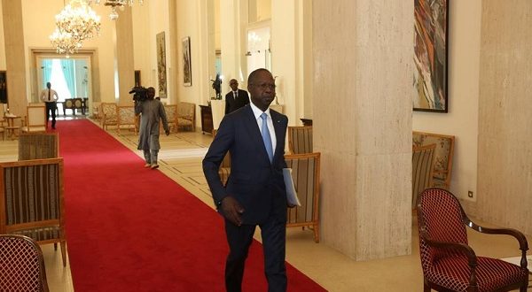Mahammed Boun Abdallah Dionne accompagné de 13 ministres à Paris pour un conseil interministériel franco-sénégalais Mahammed Boun Abdallah Dionne accompagné de 13 ministres à Paris pour un conseil interministériel franco-sénégalais