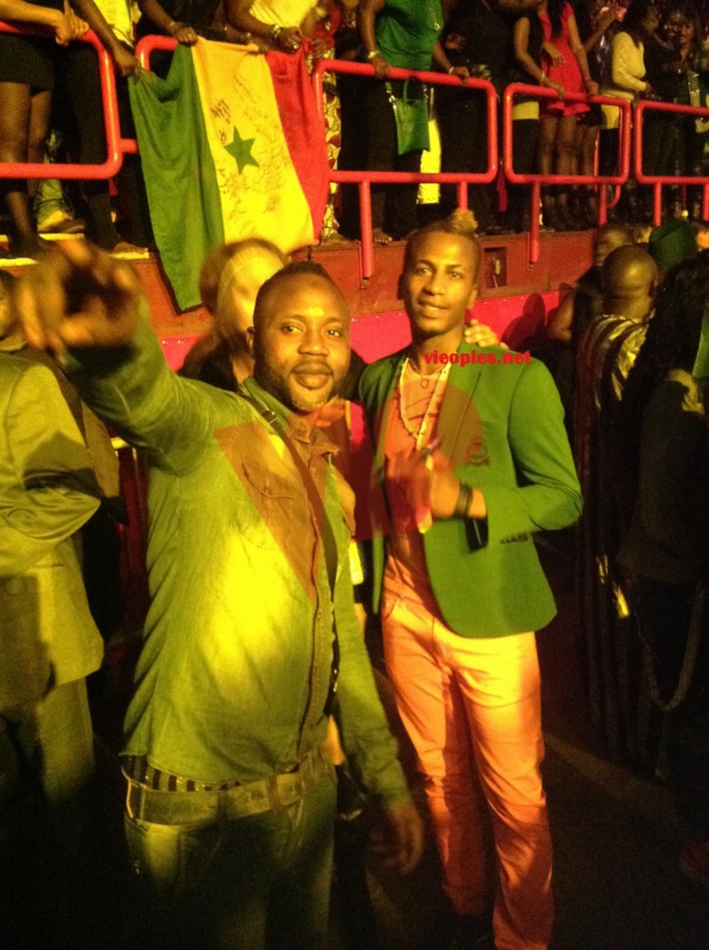 JOUR J- 28: Ce que vous n'aviez pas vu dans les coulisses du dernier Bercy de Youssou Ndour en 2013. Regardez