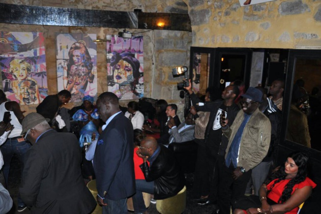 Pour la première fois le groupe de folk Pape et Cheikh explose le Feeling Good de Paris et vous donne RV ce samedi 21 octobre. Pour la première fois le groupe de folk Pape et Cheikh explose le Feeling Good de Paris et vous donne RV ce samedi 21 octobre.