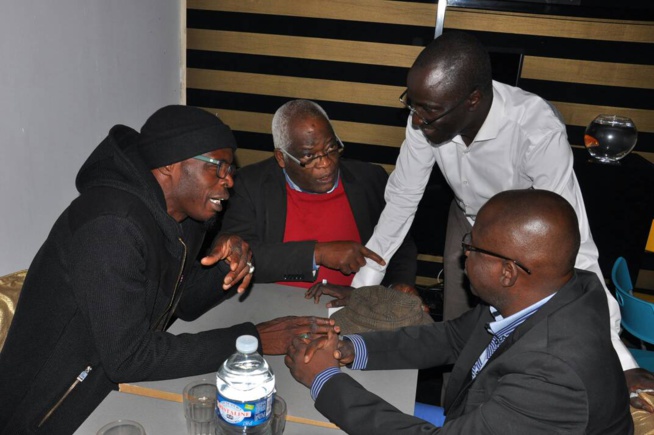 Pour la première fois le groupe de folk Pape et Cheikh explose le Feeling Good de Paris et vous donne RV ce samedi 21 octobre. Pour la première fois le groupe de folk Pape et Cheikh explose le Feeling Good de Paris et vous donne RV ce samedi 21 octobre.