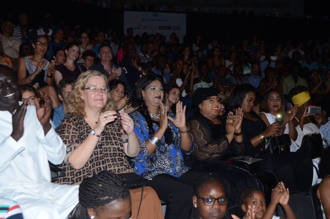 Concert explosif, Ismael Lo chauffe le CCF. Concert explosif, Ismael Lo chauffe le CCF.