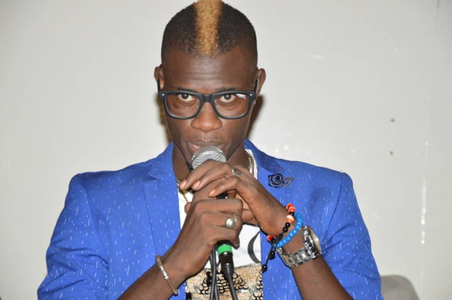 Le danseur de Pape diouf Makhoudia en live au Just 4 U. Le danseur de Pape diouf Makhoudia en live au Just 4 U.