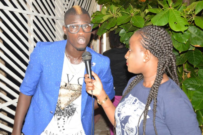 Le danseur de Pape diouf Makhoudia en live au Just 4 U. Le danseur de Pape diouf Makhoudia en live au Just 4 U.