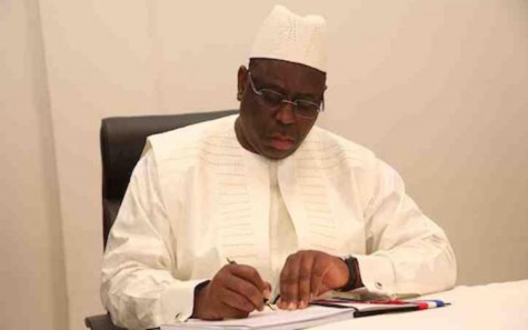 Présidence de la République : Macky Sall gonfle son budget et affecte ses 55 chargés de mission au Secrétariat général Présidence de la République : Macky Sall gonfle son budget et affecte ses 55 chargés de mission au Secrétariat général