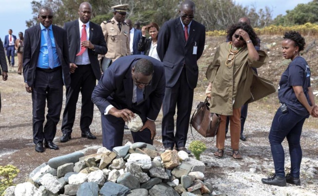 Le Président Macky Sall visite la prison de … Le Président Macky Sall visite la prison de …