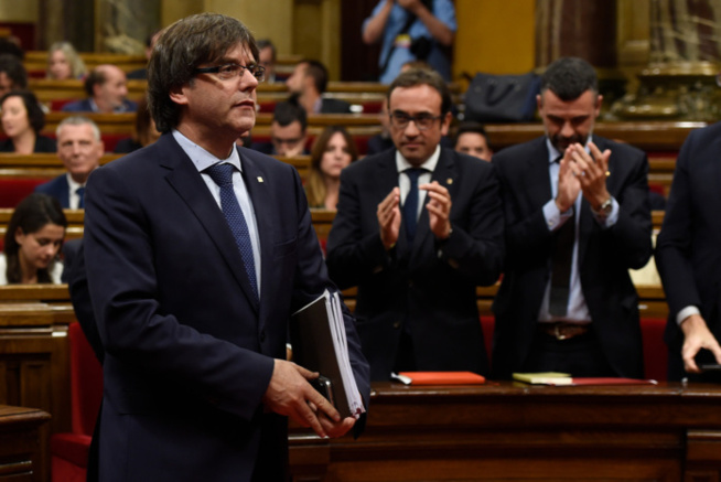 Le parlement de Catalogne déclare l'indépendance