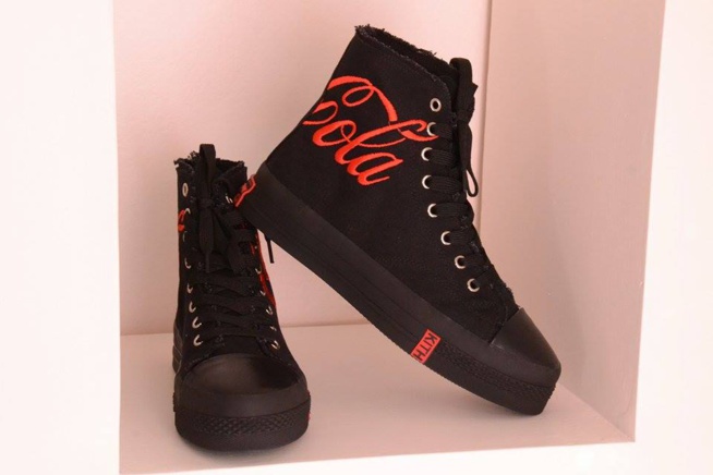 VIVEZ CHIC ET GLAMOUR CHEZ COBRA BEAUTY HAIR SHOP DECOLE FAYE SUR LA VDN APRES L'ANCIEN GOOD RADE. VIVEZ CHIC ET GLAMOUR CHEZ COBRA BEAUTY HAIR SHOP DECOLE FAYE SUR LA VDN APRES L'ANCIEN GOOD RADE.