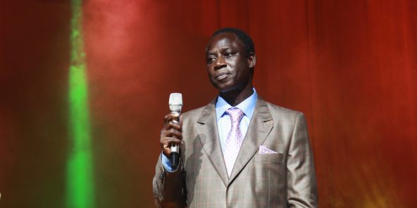 Sénégal : Thione Seck, entre faux billets et vrais Kleenex Sénégal : Thione Seck, entre faux billets et vrais Kleenex