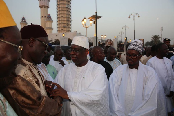 Touba : le Président Macky Sall exprime sa gratitude à la communauté mouride Touba : le Président Macky Sall exprime sa gratitude à la communauté mouride