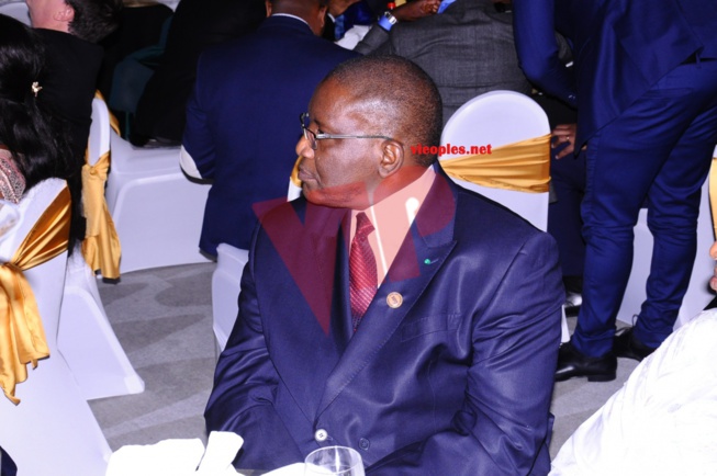 SEM Bassirou Sene ambassadeur du Sénégal à Paris au gala des Award African Leadership de Paris avec le MEDS de Mbagnick Diop.