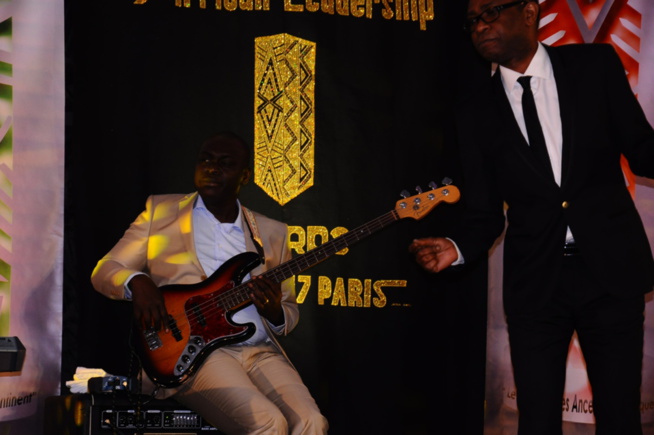 6 Ans après Youssou Ndour retrouve Habib Faye sur scéne en mode folk au gala de l'African Leadership Awards au Meridien Etoile - Paris 6 Ans après Youssou Ndour retrouve Habib Faye sur scéne en mode folk au gala de l'African Leadership Awards au Meridien Etoile - Paris