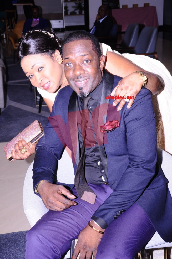 Entre Mame Ndiaye et Mbaye Dieye Faye c'est le grand amour naturel. Entre Mame Ndiaye et Mbaye Dieye Faye c'est le grand amour naturel.