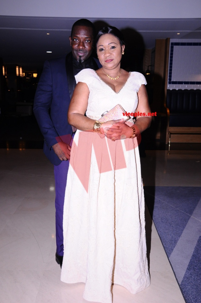 Entre Mame Ndiaye et Mbaye Dieye Faye c'est le grand amour naturel. Entre Mame Ndiaye et Mbaye Dieye Faye c'est le grand amour naturel.