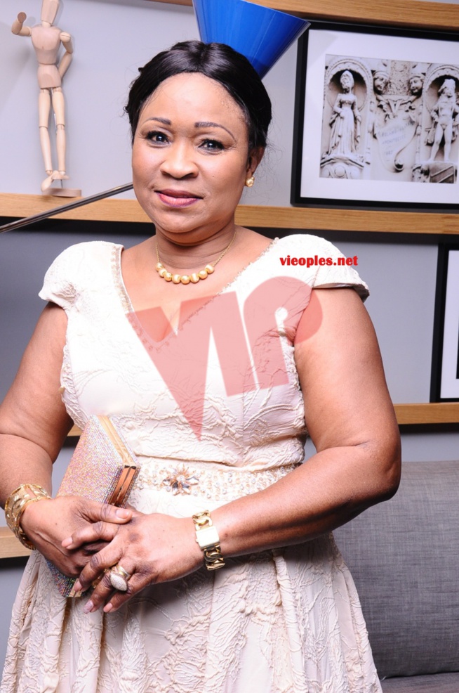 Entre Mame Ndiaye et Mbaye Dieye Faye c'est le grand amour naturel. Entre Mame Ndiaye et Mbaye Dieye Faye c'est le grand amour naturel.