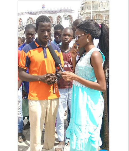 Nafi Dieye de la TV1 une fervente Yaye Fall se donne à fond au grand Magal de Touba. Nafi Dieye de la TV1 une fervente Yaye Fall se donne à fond au grand Magal de Touba.