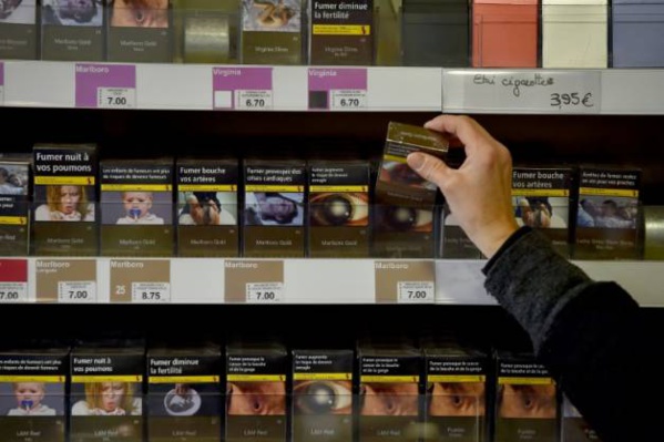 Les cigarettes augmentent en moyenne de 30 centimes d'euros par paquet, dès lundi Les cigarettes augmentent en moyenne de 30 centimes d'euros par paquet, dès lundi