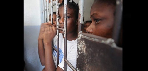 Sénégal: des voleuses qui sévissaient dans les marchés, mises aux arrêts Sénégal: des voleuses qui sévissaient dans les marchés, mises aux arrêts
