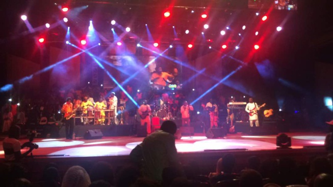 Les premières images: Avant première Bercy Youssou Ndour au grand théâtre de Dakar avant Accor Hotel Aréna Paris Bercy