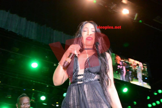 Avant première Bercy Viviane Chedid hot et sexy sur scène avec Youssou Ndour au grand théâtre.