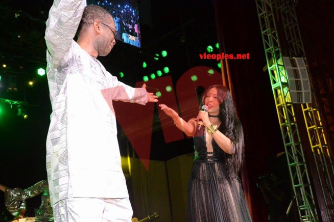 Avant première Bercy Viviane Chedid hot et sexy sur scène avec Youssou Ndour au grand théâtre.