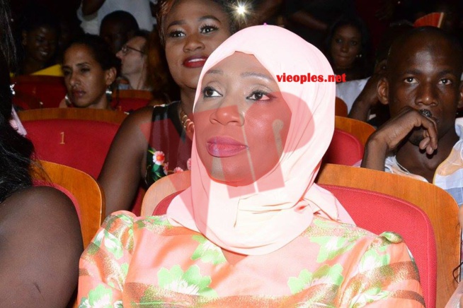 Avant première Bercy de Youssou Ndour: Aby Ndour et Ngoné Ndour en toute complicité au grand theatre.