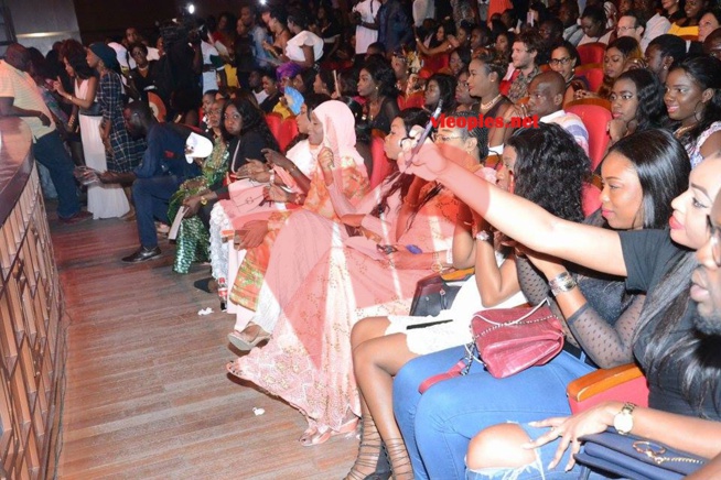 Avant première Bercy de Youssou Ndour: Aby Ndour et Ngoné Ndour en toute complicité au grand theatre.