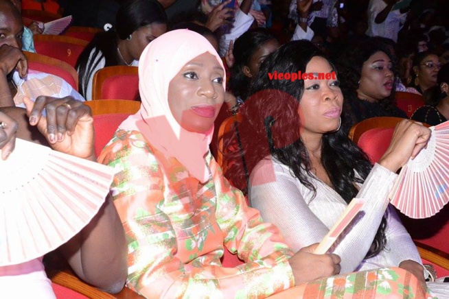 Avant première Bercy de Youssou Ndour: Aby Ndour et Ngoné Ndour en toute complicité au grand theatre.