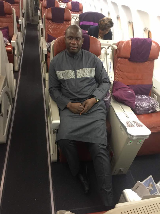 Sur la route de Bercy, Serigne Abdourahmane Mbacké décolle en business destination Paris. Sur la route de Bercy, Serigne Abdourahmane Mbacké décolle en business destination Paris.