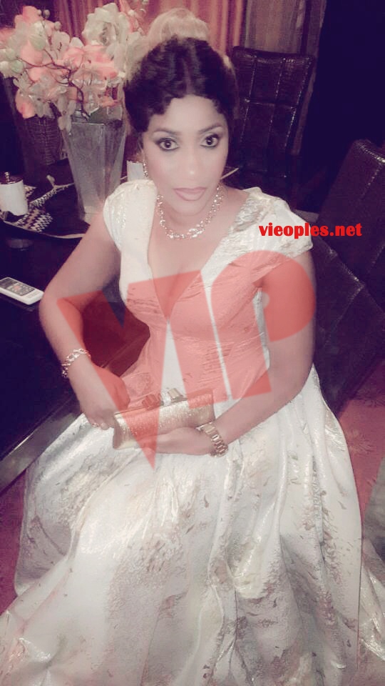 Avant-première Bercy de Youssou Ndour: Bébé Basse Diouf, la femme du chanteur Pape Diouf était au... Avant-première Bercy de Youssou Ndour: Bébé Basse Diouf, la femme du chanteur Pape Diouf était au...